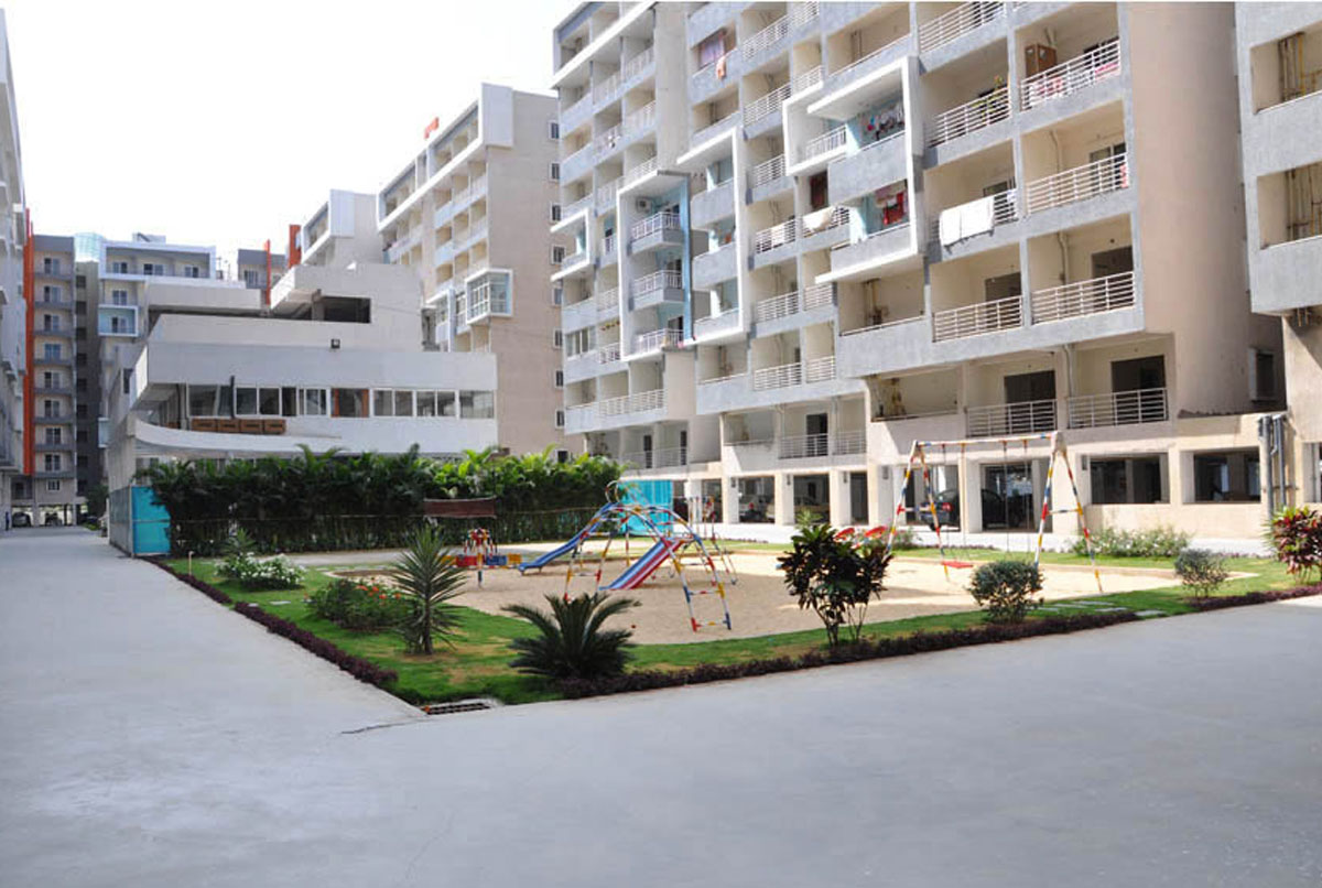 Western Plaza